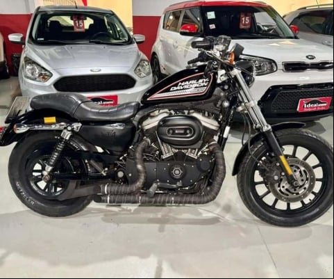 HARLEY-DAVIDSON SPORTSTER XL 883 R 2010