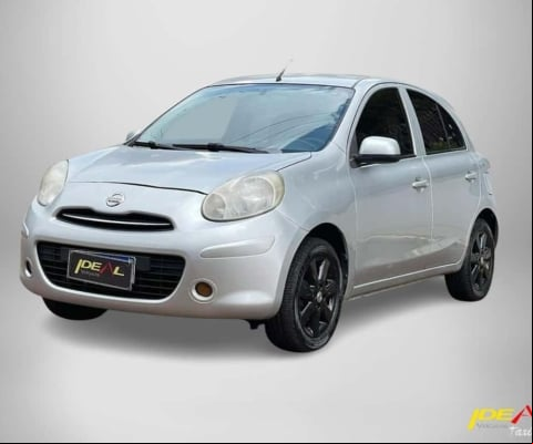 Nissan March 1.0 Flex  - Prata - 2012/2013