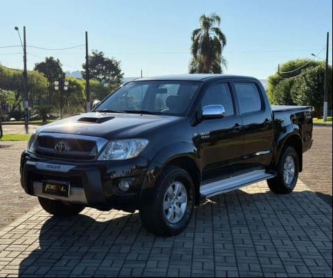Toyota Hilux /  CD4X4 SRV - Preta - 2010/2011