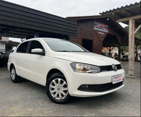 Volkswagen Voyage 1.6/1.6 City  Mi Total Flex 8V 4p  - Branca - 2013/2014