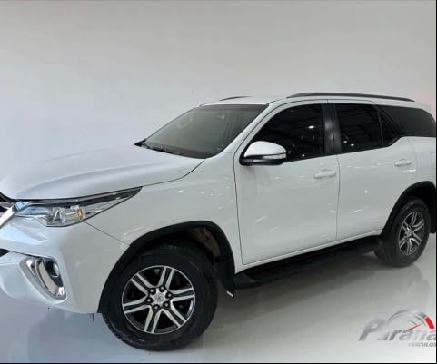 TOYOTA HILUX SW4 2.7 SR 7 LUGARES 4X2 16V FLEX 4P AUTOMÁTICO