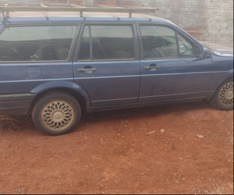 FORD ROYALE à venda.