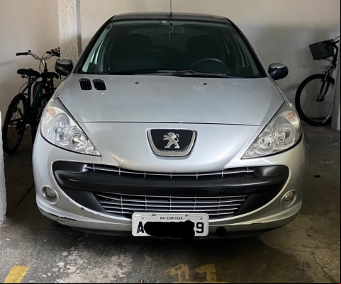 PEUGEOT 207 à venda.