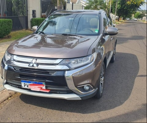 MITSUBISHI OUTLANDER à venda.