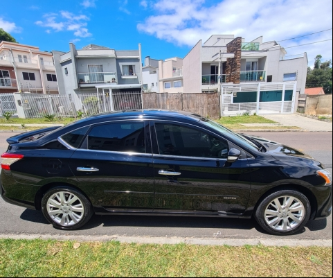 NISSAN SENTRA à venda.