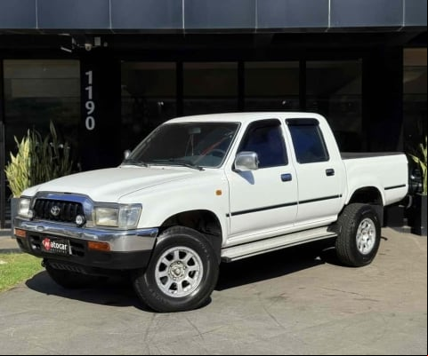 Toyota Hilux 2005 3.0 sr 4x4 cd 8v diesel 4p manual