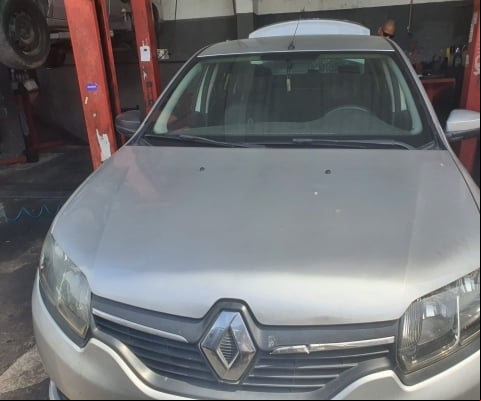 RENAULT LOGAN à venda.