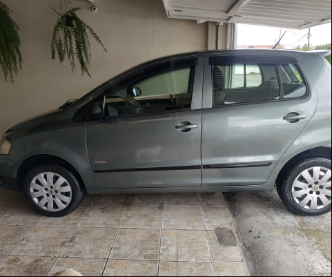 VOLKSWAGEN FOX à venda.