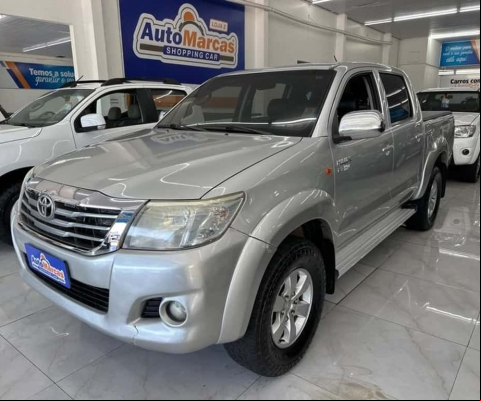 TOYOTA HILUX CD4X2 SR 2015