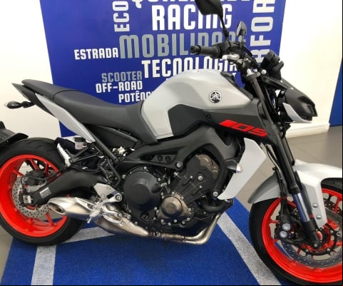 YAMAHA MT-09 à venda.