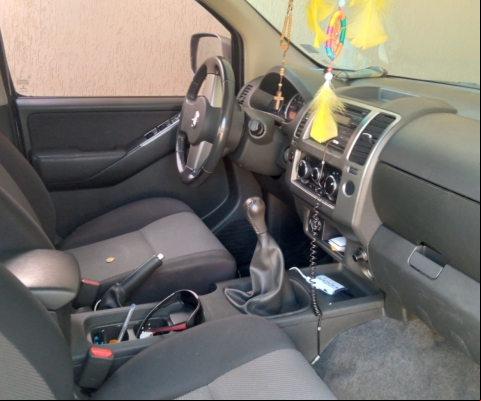 NISSAN FRONTIER à venda.