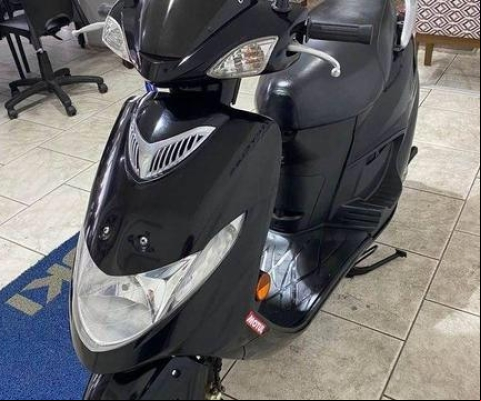 SUZUKI BURGMAN à venda.