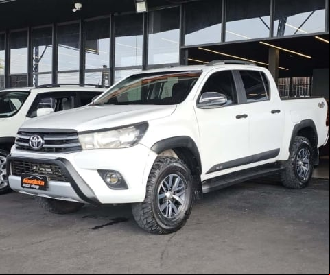 TOYOTA HILUX 2.8 STD 4X4 CD 16V DIESEL 4P MANUAL