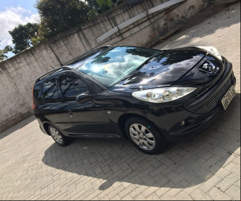 PEUGEOT 207 à venda.