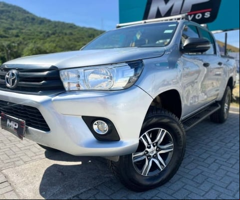 Toyota Hilux CD 4x4 2.8 Diesel Mec.  - Prata - 2019/2020