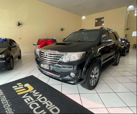 TOYOTA HILUXSW4 SRV4X4 2012