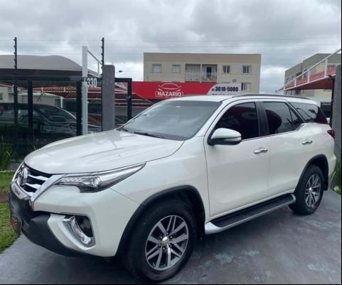 TOYOTA HILUX SW4 4X4 2.8 CD 2017.