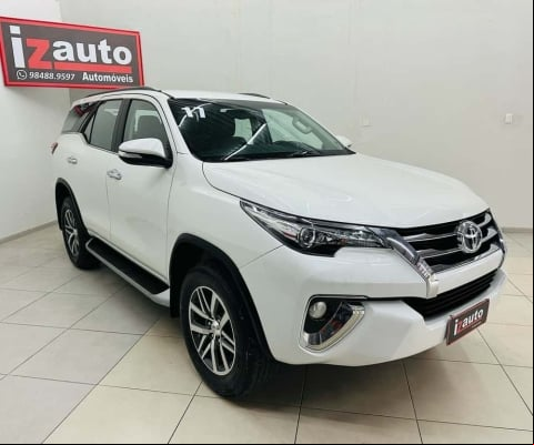 Toyota Hilux SW4 SRX 4x4 2.8 TDI 16V Dies. Aut.