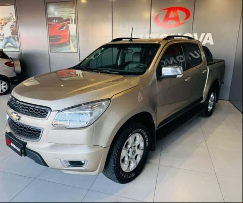 Chevrolet S-10 Pick-up LTZ 2.4 F.Power 4x2 CD  - Bege - 2012/2013