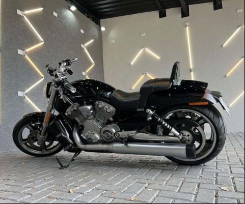 HARLEY-DAVIDSON VRSCF 2012