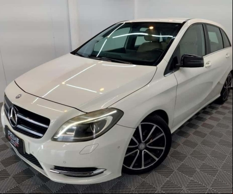 MERCEDES-BENZ B200CGI 2013