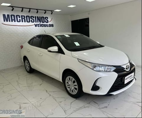 Toyota Yaris XL Sedan 1.5 Flex Aut.  - Branca - 2022/2023