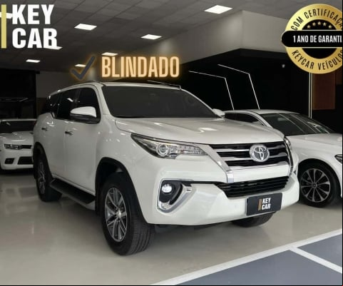 TOYOTA HILUX SW4 SW4 SRX 4x4 2.8 TDI 16V Dies. Aut.