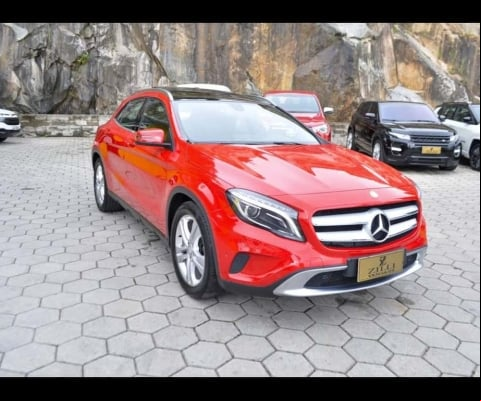 Mercedes-Benz Gla 200 VISION 1.6 TURBO AT - Vermelha - 2015/2015