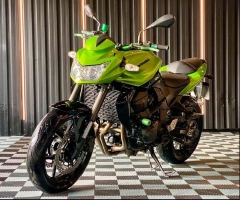 KAWASAKI Z 750 2012