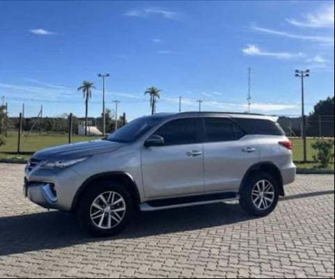 TOYOTA HILUX SW4 2.8 SRX 4X4 7 Lugares 16V Turbo Intercooler - 2019/2019