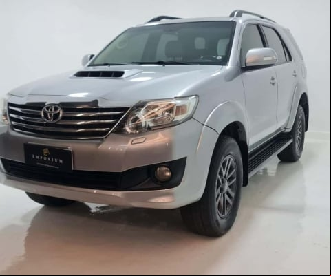 TOYOTA HILUXSW4 SRV4X4 2015