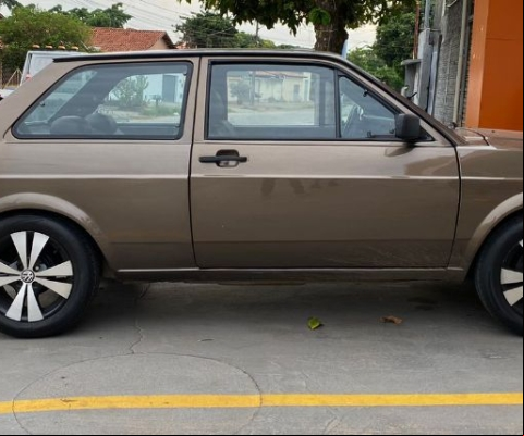 VOLKSWAGEN VOYAGE 1.6 ano 88 à venda.