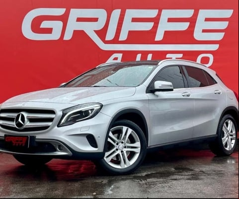 MERCEDES-BENZ GLA250 2016