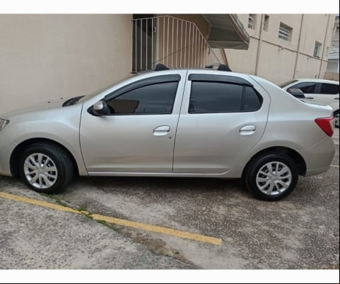 RENAULT LOGAN à venda.