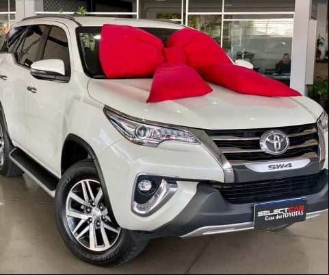 TOYOTA Hilux SW4 2018