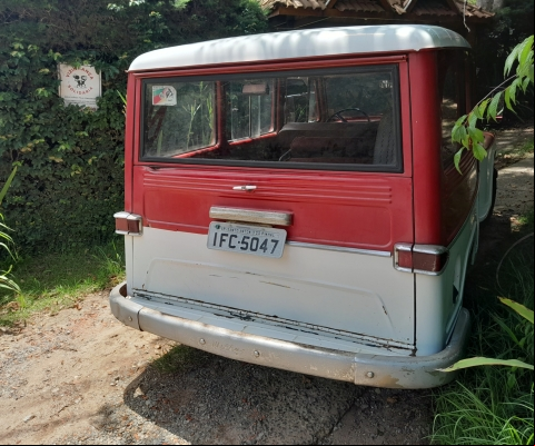 FORD RURAL à venda.