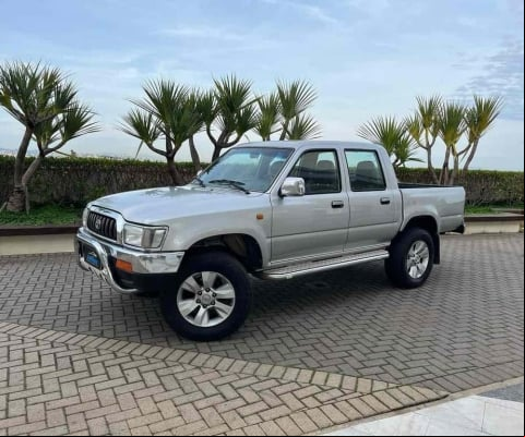 Toyota Hilux 2005 3.0 srv 4x2 cd 8v diesel 4p manual