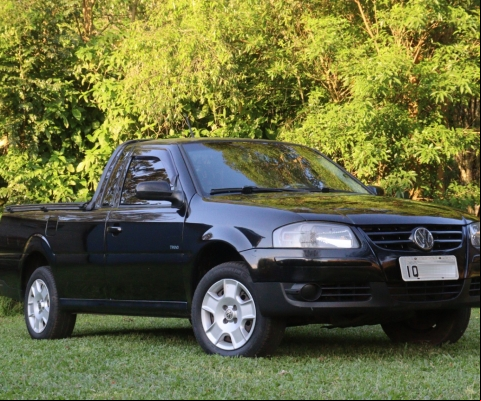 VOLKSWAGEN SAVEIRO à venda.