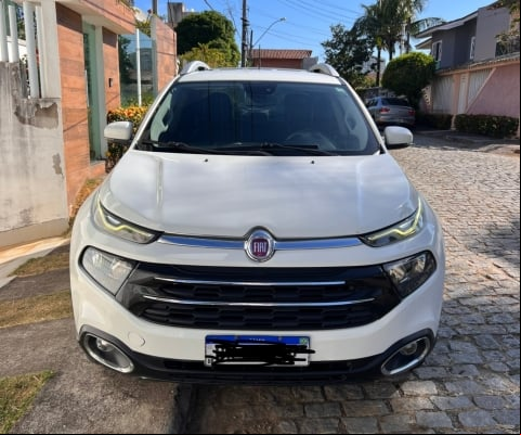 FIAT TORO à venda.