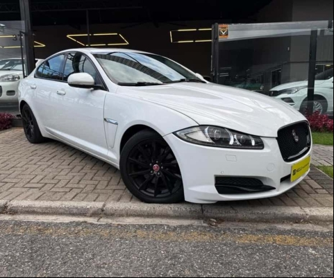 JAGUAR XF 2.0 PLUXURY 2015