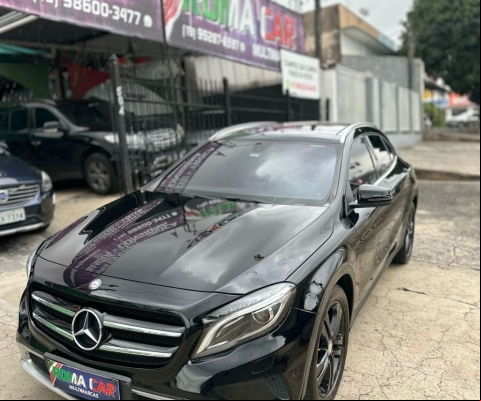MERCEDES BENZ GLA 200  (NOVAVISSIMA)