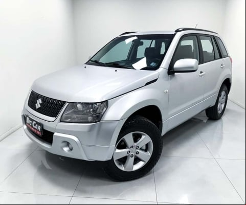 Suzuki Grand Vitara 2.0 16V 4x4 5p Aut.  - Prata - 2010/2011