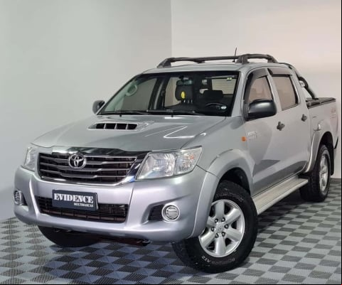 TOYOTA HILUX CD4X4 STD 2015