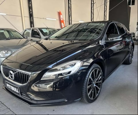 VOLVO V40 T-4 MOMENTUM 2.0 AUT 2019