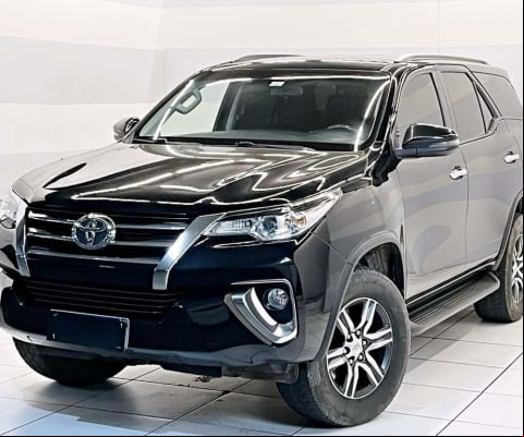 Toyota Hilux sw4 2019 2.7 srv 7 lugares 4x2 16v flex 4p automático