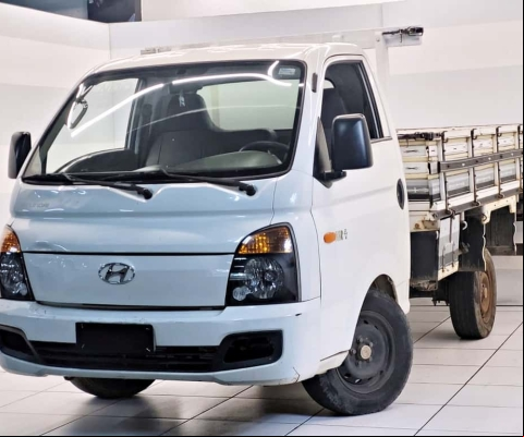 Hyundai Hr 2014 2.5 longo sem caçamba 4x2 16v 130cv turbo intercooler diesel 2p manual