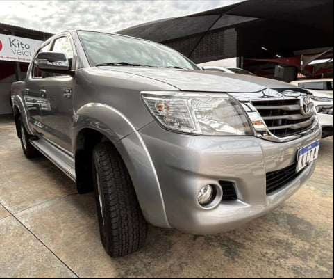 TOYOTA HILUX 2.7 SRV 4X2 CD 16V FLEX 4P AUTOMÁTICO