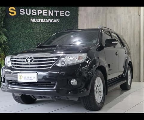 TOYOTA HILUX SW4 3.0 SRV 4X4 7 Lugares 16V Turbo Intercooler - 2013/2014
