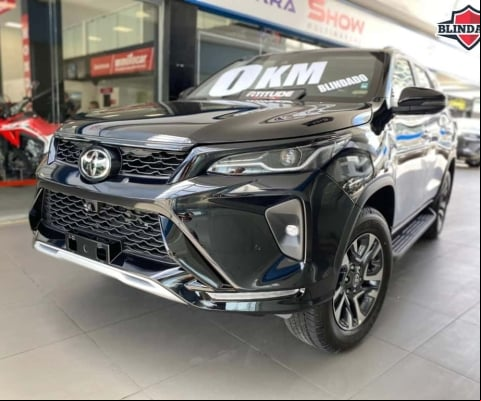 Toyota Hilux sw4 2025 2.8 d-4d turbo diesel srx platinum 7l 4x4 automático