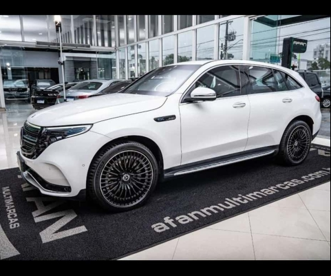 MERCEDES-BENZ EQC400 AMG LINE ELÉTRICO 408CV 4MATIC C/TETO AUT./2022 (BLINDADO)